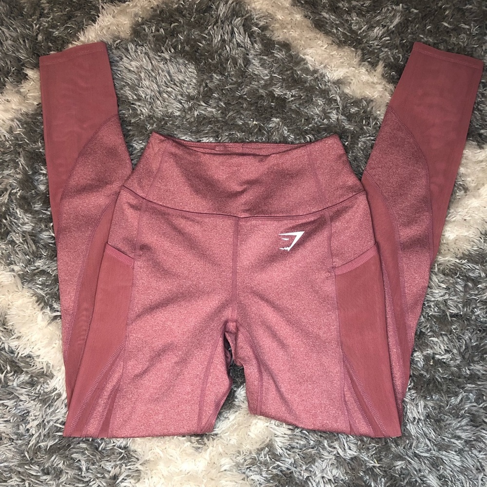 Gym shark leggings